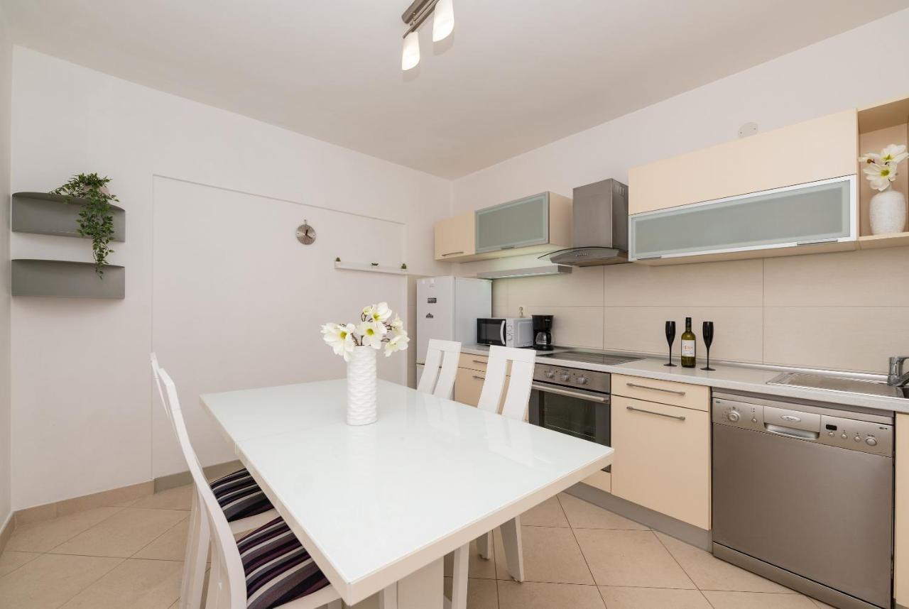 Apartments Talija Drašnice Extérieur photo